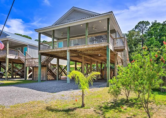Dauphin Island Retreat: 2 Blocks To Beach!