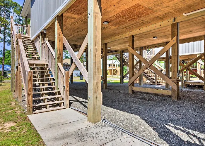 Dauphin Island Retreat: 2 Blocks To Beach!